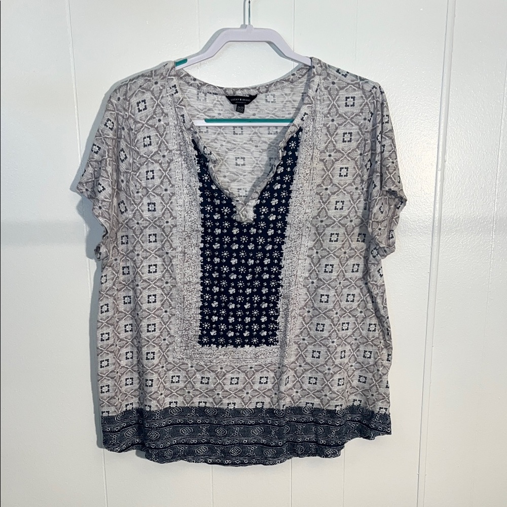Lucky Brand top set